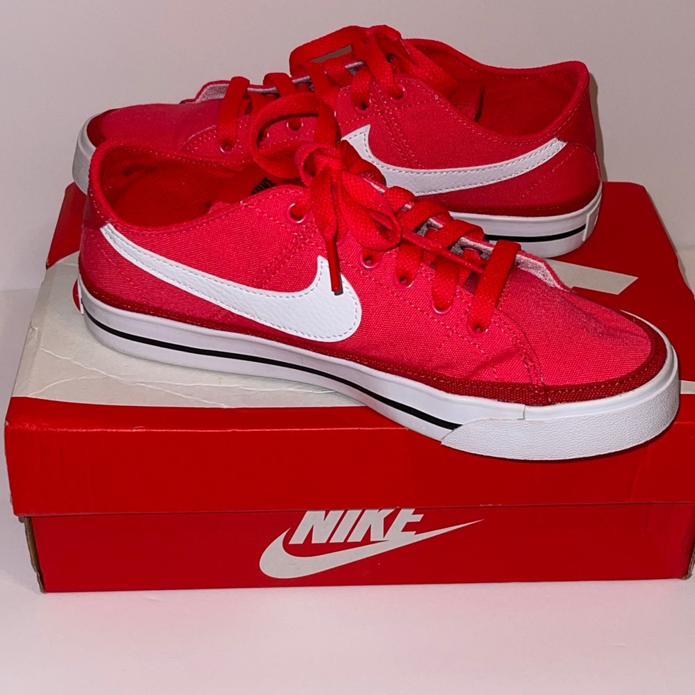 🚨Nike shoes🚨